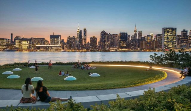 Hunters-Point-South-Park-azure-magazine-hero-1600x900-1