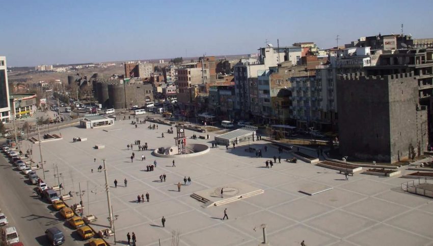 Tarihi Diyarbakır Kent Meydanı ve Yeni Kayapınar Kent Meydanı 130 8311663