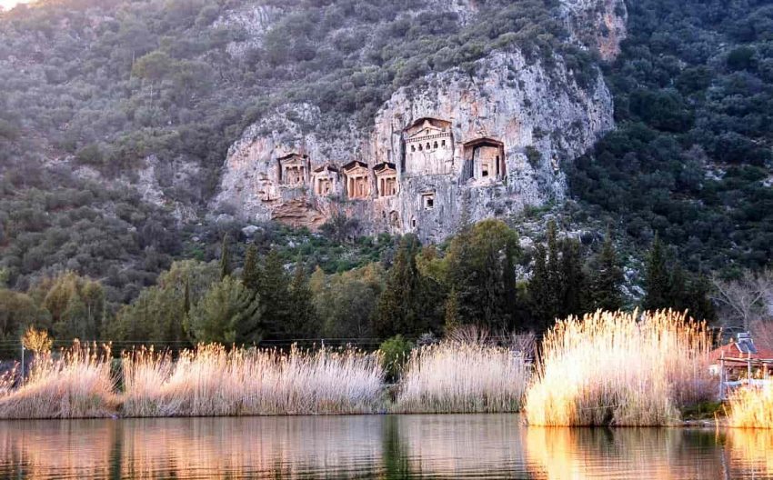 285_407_dalyan-rock-tombs-min