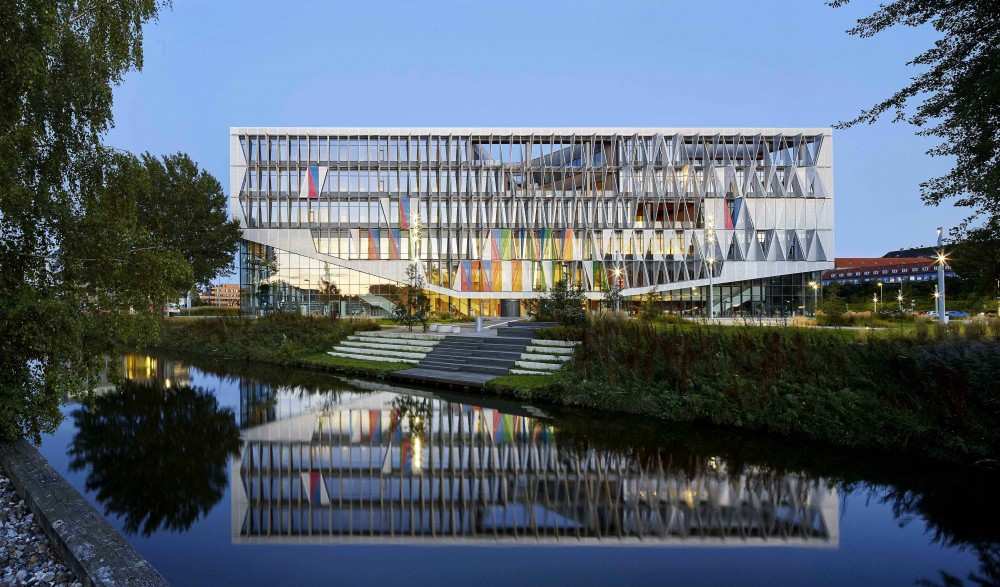 Dinamik Tipolojiler: Güney Danimarka Üniversitesi (SDU) Kolding Kampüsü